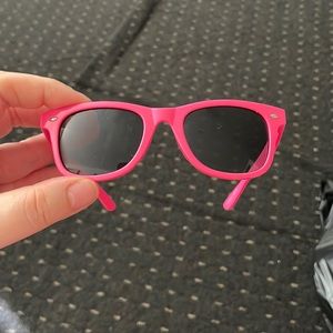 2 pairs of kids sunglasses